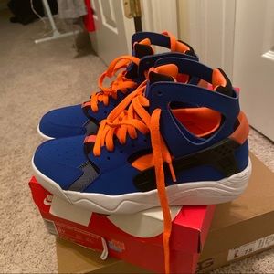 Nike Flight Huaraches size 6